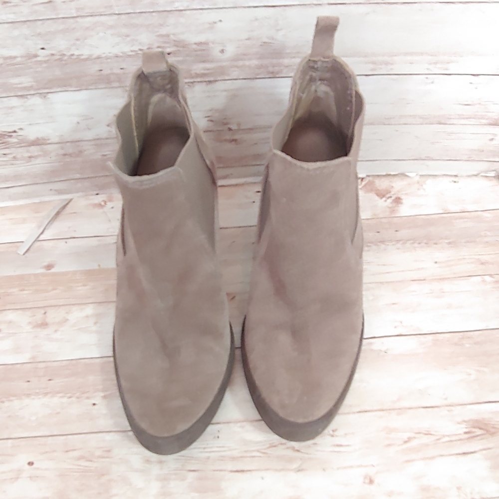 Pedro Garcia Taupe Suede Ankle Booties - Picture 8 of 16